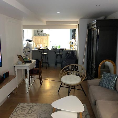 Agreable Maison De Ville ,Calme Avec Tous Les Commerces A 150M 셰르부르 앙 코탱탕 외부 사진